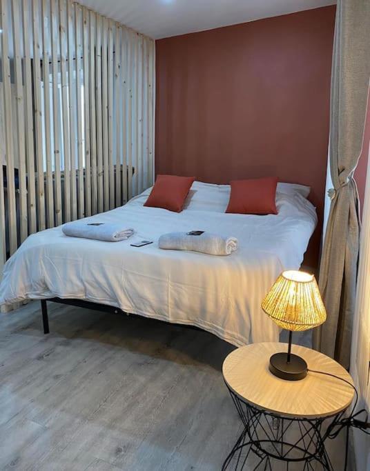 Appartement Loft Terracotta Маноск Экстерьер фото