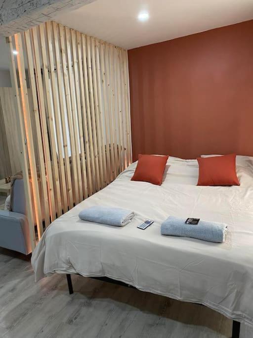 Appartement Loft Terracotta Маноск Экстерьер фото