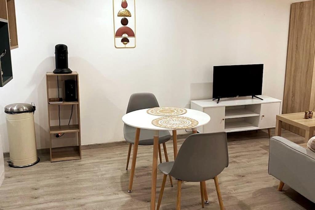 Appartement Loft Terracotta Маноск Экстерьер фото