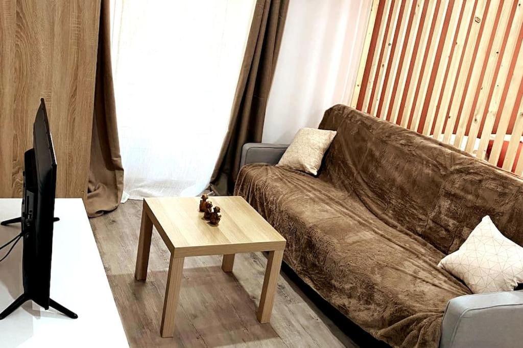 Appartement Loft Terracotta Маноск Экстерьер фото